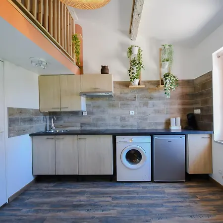 L'oasis H24, Atypique, Port, Plage, Fibre, Netflix Apartment La Seyne-sur-Mer