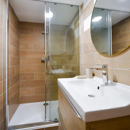 L'oasis H24, Atypique, Port, Plage, Fibre, Netflix Apartment La Seyne-sur-Mer
