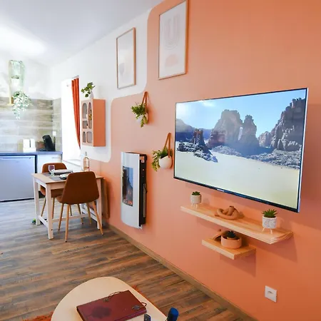 Apartment L'oasis H24, Atypique, Port, Plage, Fibre, Netflix *